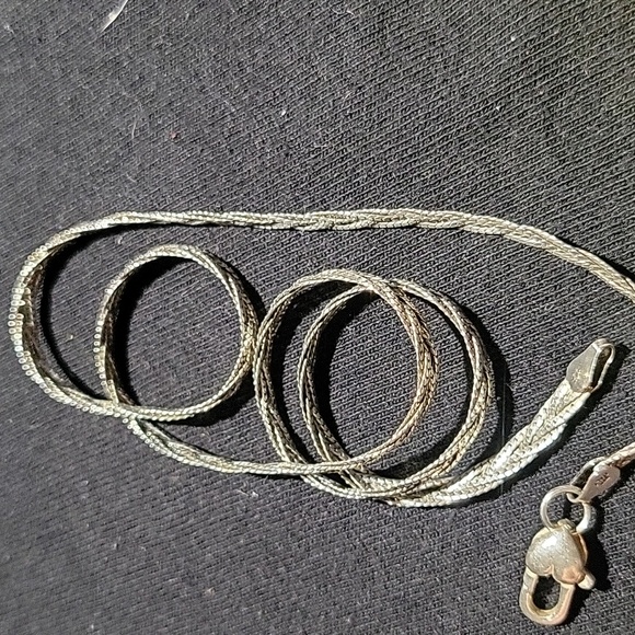 Vintage Italian-made 925 sterling silver braided necklace - Picture 8 of 8